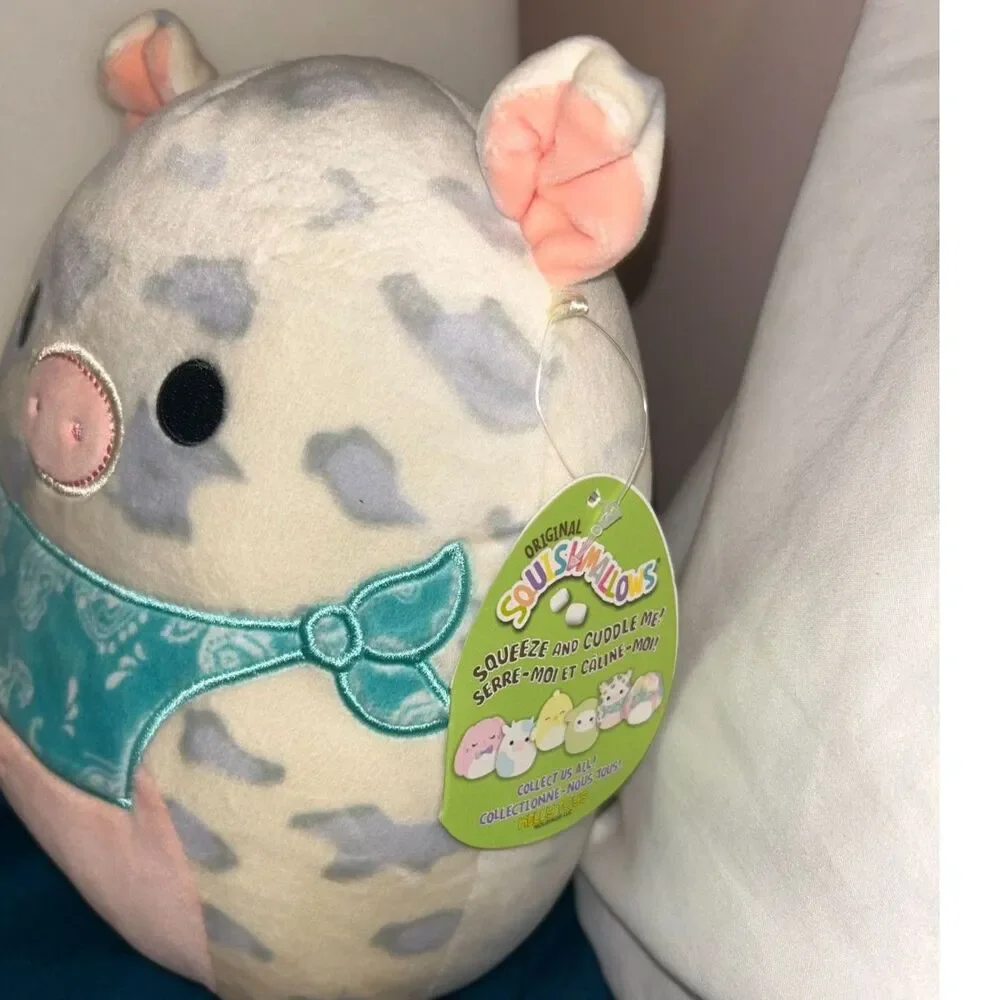Squishmallows Belana the Cow – NWT – Gray/Cream Bandana Edition